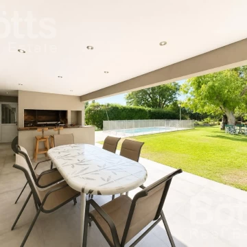 Casa en Venta en Los Puentes - Luján