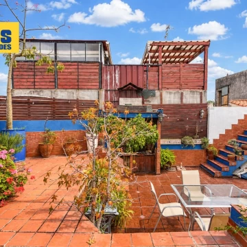 Apto Financiación. Venta. Ph. 3 Dormitorios. Terraza y Balcon. Barracas.