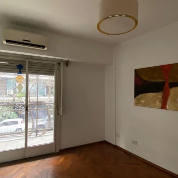 Comodo 4 amb en venta al fte. 