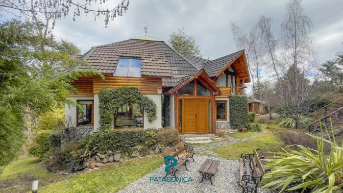  VENTA HERMOSA CASA 260m2, PUERTO, VILLA LA ANGOSTURA 