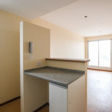 Departamento 1 dormitorio a pasos de Av. Alberdi