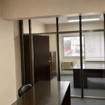 Venta Oficina con Cochera en Zona Centro