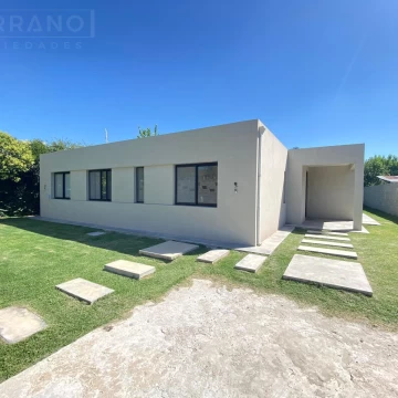 Casa en Venta 4 amb. Parque Sakura. Exaltacion de la Cruz. Apta Credito Hipotecario
