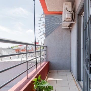 Venta departamento 2 ambientes con balcón en Lanús expensas bajas