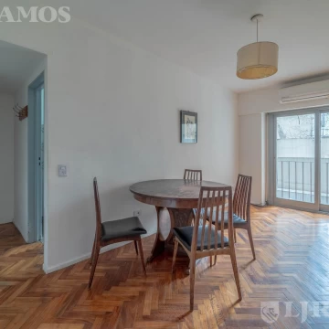 Venta-2 ambientes con GRAN terraza propia – Cocina independiente – Oportunidad única