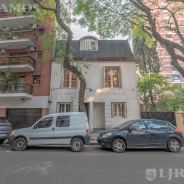 Casa en Palermo Chico con jardín, terraza y cocheras!