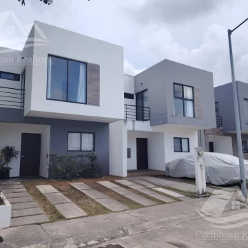 Renta casa Maderos Residencial