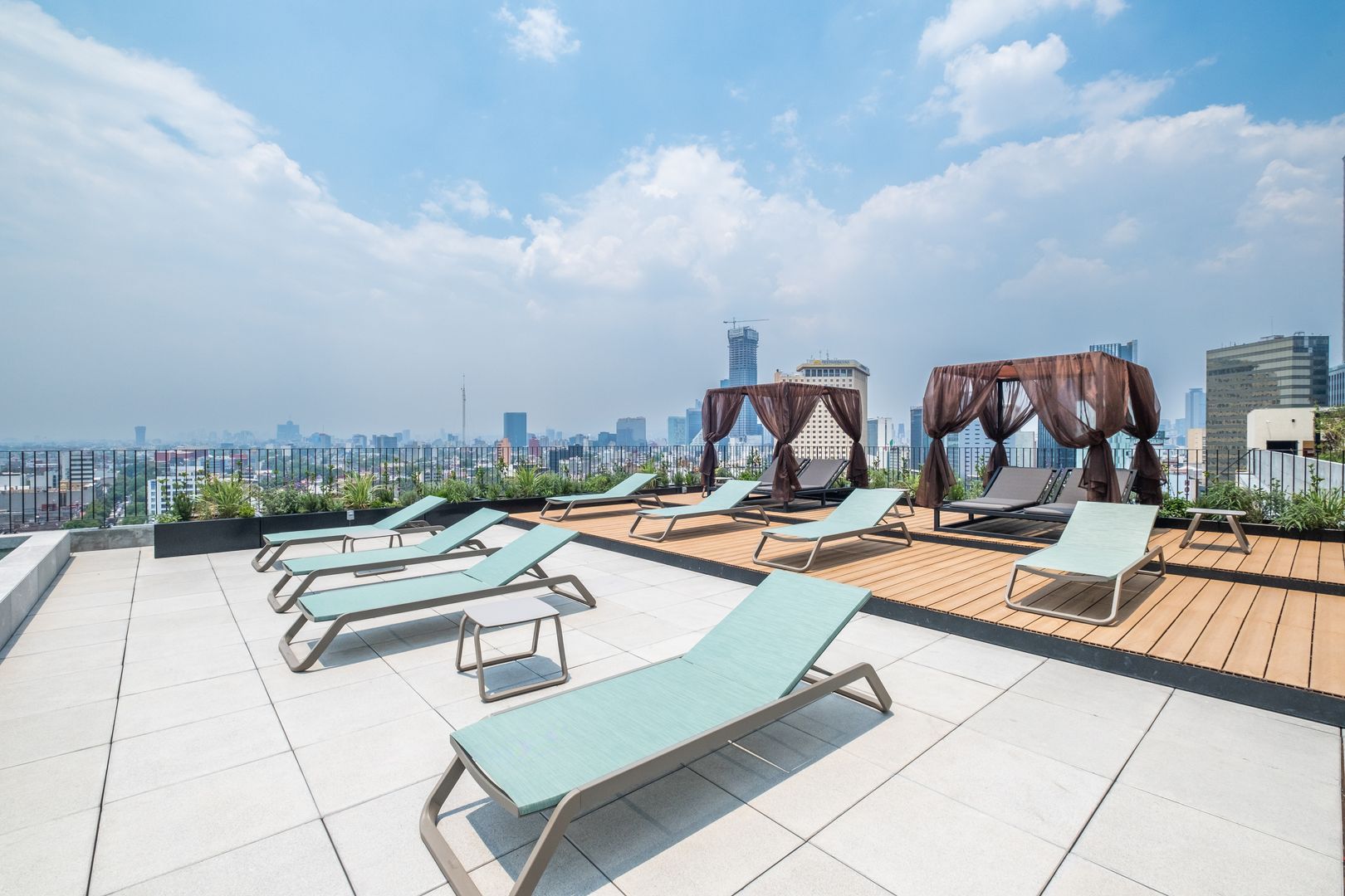 ROOF GARDEN 9.jpg