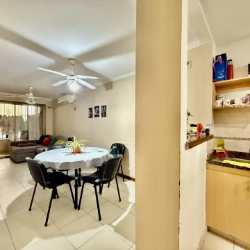 Departamento en venta de 2 dormitorios con patio y balcón en Nueva Córdoba
