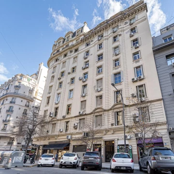 Venta estudio/ oficina en Tribunales