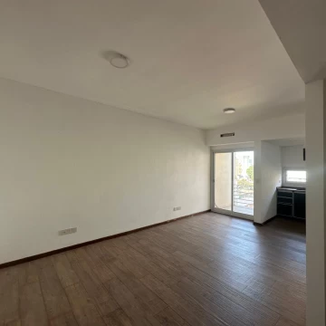 Alquiler Departamento 2 Ambientes con Balcón – San Martín Centro