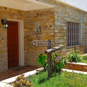 Casa en venta San Antonio De Padua Sur 4 ambientes