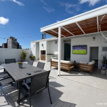 Departamento en venta de 3 ambientes con terraza privada y cochera - Villa Ballester Centro