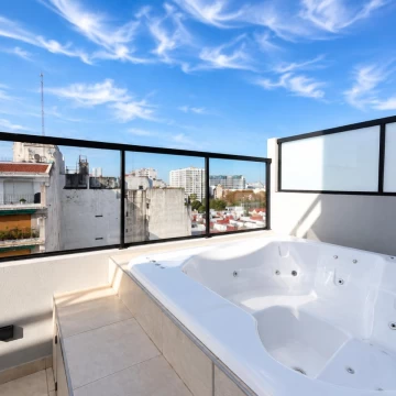 Departamento 2 ambientes con balcón terraza. Belgrano. Apto profesional. Financiación.
