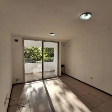 Departamento de un dormitorio sobre Avenida Francia al 1100