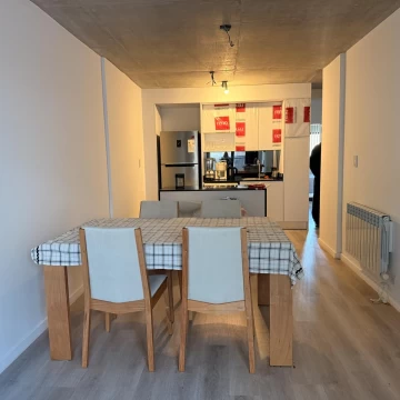 Aqluiler departamento 2 dormitorios con balcón - Parque españa, Rosario