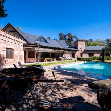 Casa en veta en Club de Campo Los Pingüinos, Moreno