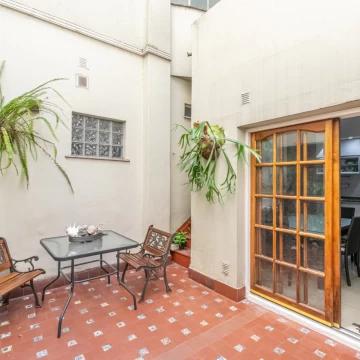 VENTA - PH TIPO CASA - TRIPLEX - 5 AMBIENTES - TERRAZA - PATIO - COCHERA - Parque Chacabuco