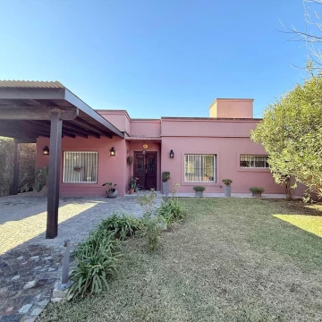 Casa 4 AMB en VENTA en CARDALES