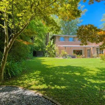 Venta Casa 5 amb   dependencia, gran jardín y pileta - pleno Lomas de San isidro.