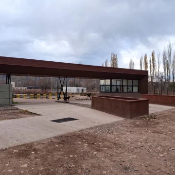 Excelente lote central de 300m2 en el B° Cerrado La Arboleda, calle Terrada, Perdriel