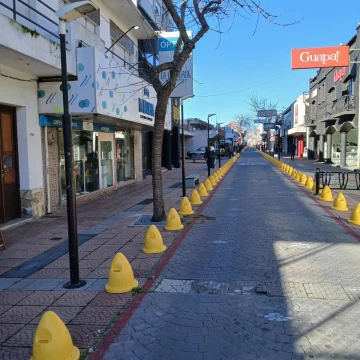 Casa con locales comerciales y Terreno en el Centro de Maldonado