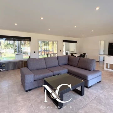 Casa en venta en Costa Esmeralda con gas natural