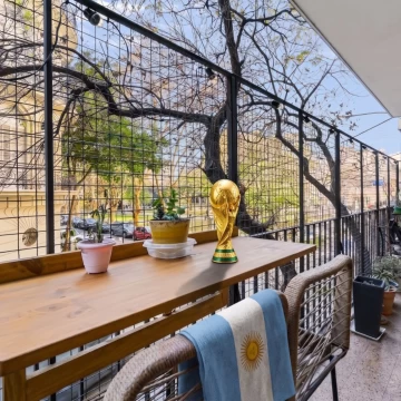 Departamento 4 ambientes - Balcón corrido - Recoleta