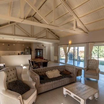 Casa en venta de 5 ambientes en barrio privado arroyo dulce apta credito hipotecario