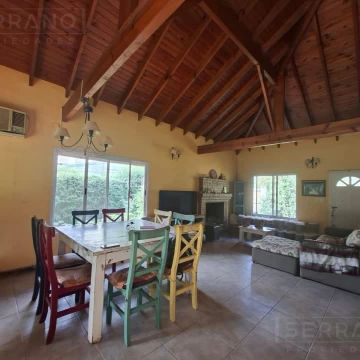 Venta casa 3 dormitorios Pileta. Parque Sakura, José Ingenieros, Exaltación de la Cruz, APTA CREDITO