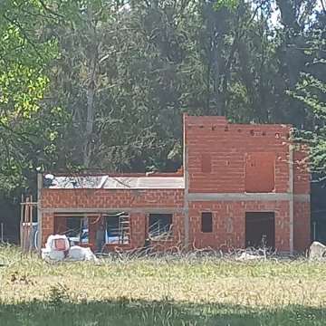 Casa terminar en el barrio Amarylis
