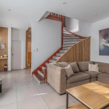VENTA PH 5 Ambientes 2 Terrazas, Quincho, Parrilla y Entrada Independiente al Frente Villa Urquiza