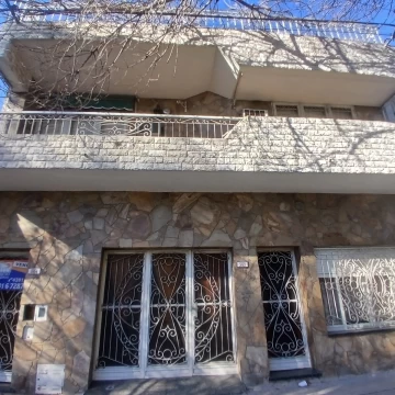 Casa de  3 Dormitorios Barrio industrial