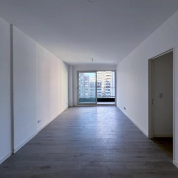 Venta departamento 4 ambientes, al frente, Las Cañitas