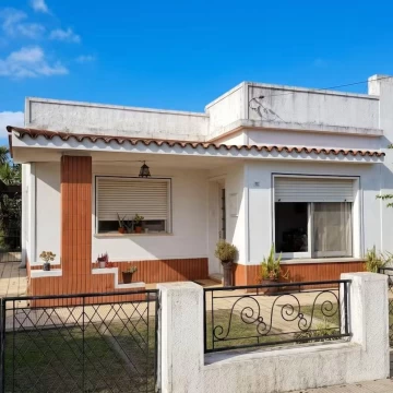 Venta de casa en Tarariras, departamento de Colonia.