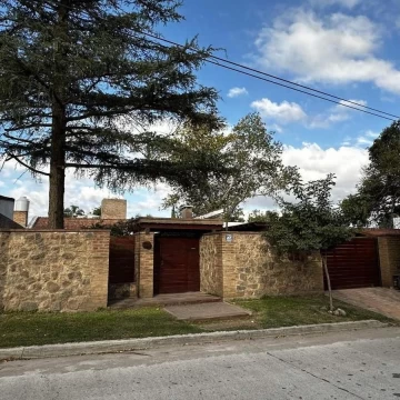Casa de 4 dormitorios en Argello en venta. Una sola planta