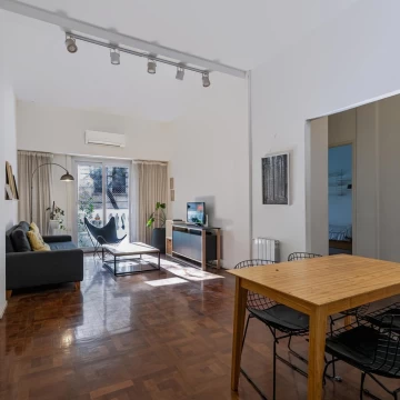 Departamento de 3 ambientes y escritorio en Recoleta