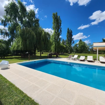 Venta Casa 4 ambientes - Campos de Roca