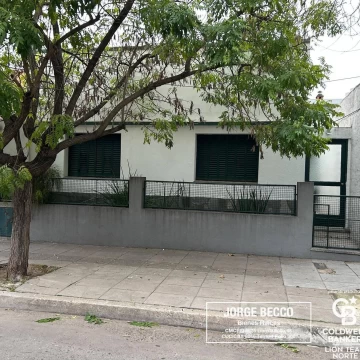 Casa en venta 4 ambientes en Florida con patio y terraza