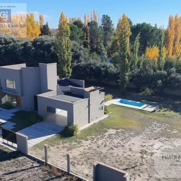 Casa a Estrenar todos los servicios y casa de huésped de regalo