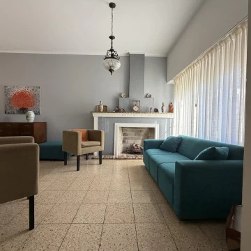 Casa en venta 3 dormitorios - cochera - Ensenada