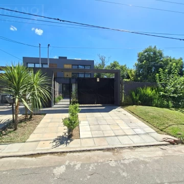 Venta Duplex, 3 ambientes, impecable en Los Cardales, Exaltacion de la Cruz, APTO CREDITO