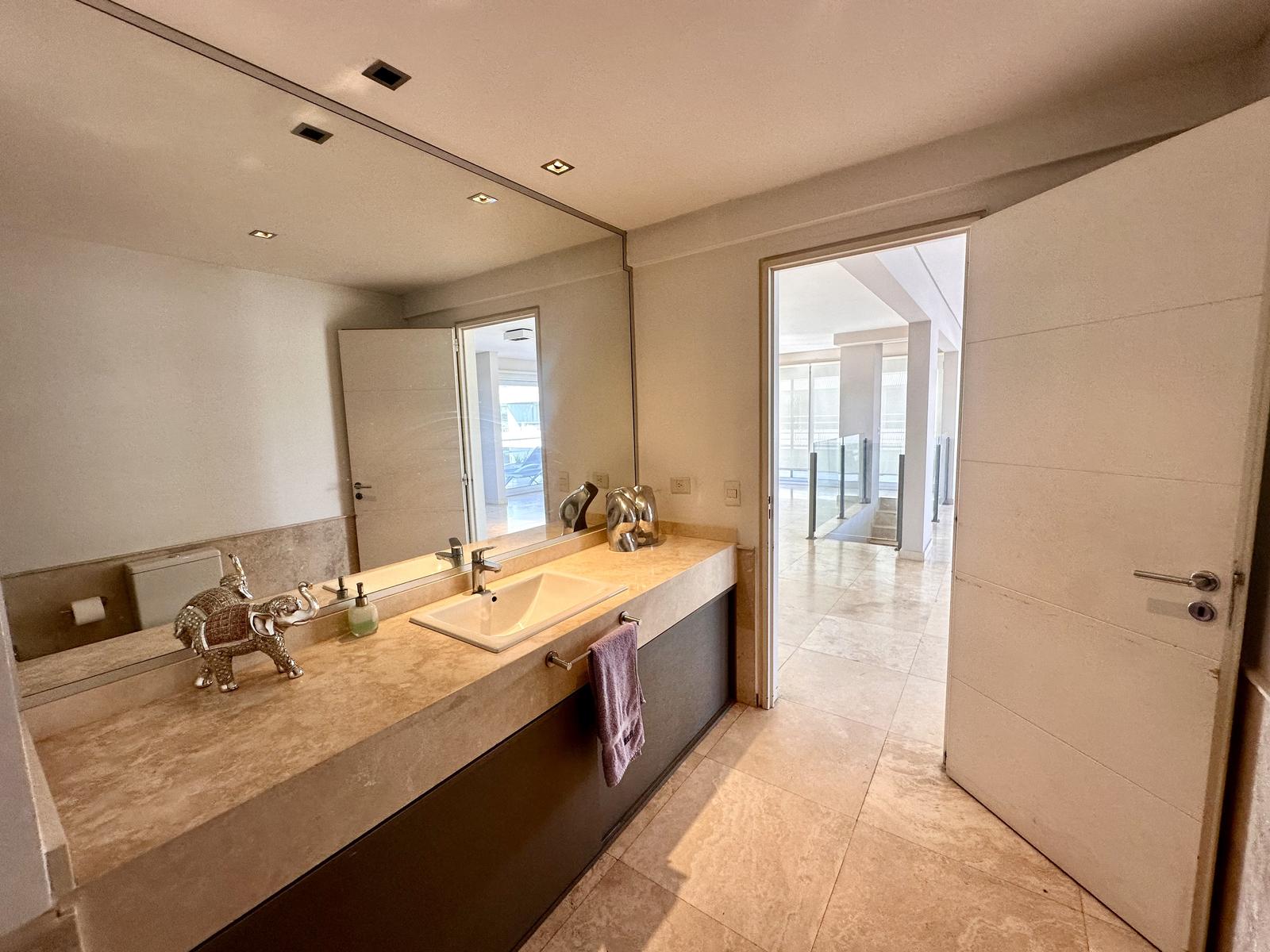BAÑO COMPLETO PLANTA 4