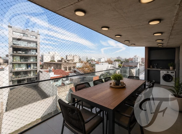 Semipiso de 4 Ambientes con Cochera, Parrilla y Gran Balcón - Boulevard Larrazábal - Liniers