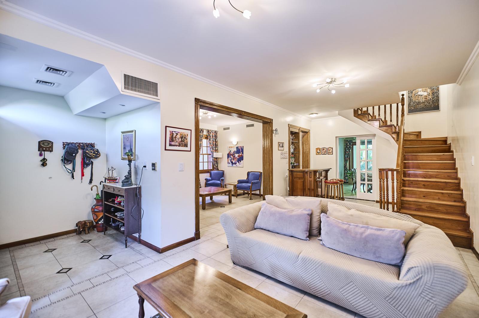 Entrada Living