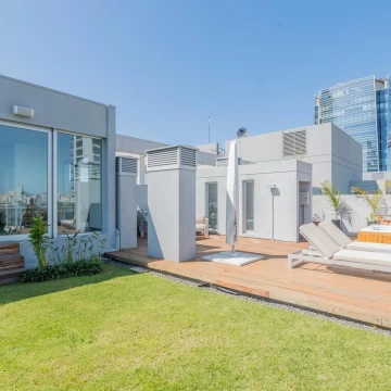 VENTA PENTHOUSE 2 DORMiTORIOS Y 2 COCHERAS EN PUERTO MADERO