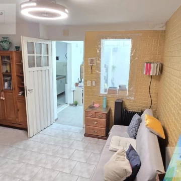 Venta PH 2 ambientes en Barracas