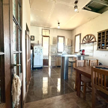 Venta casa 3 ambientes , pileta, quincho y cocheras en Domselaar chico San Vicente.