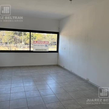 JUAREZ BELTRAN VILLA ALLENDE – ALQUILA OFICINAS FRENTE AL POLIDEPORTIVO