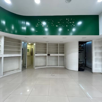 Local Comercial en Alquiler en Centro